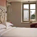 Domus Blanc Boutique מלון 5*