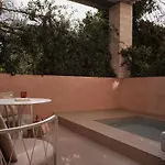 Domus Blanc Boutique חאניה