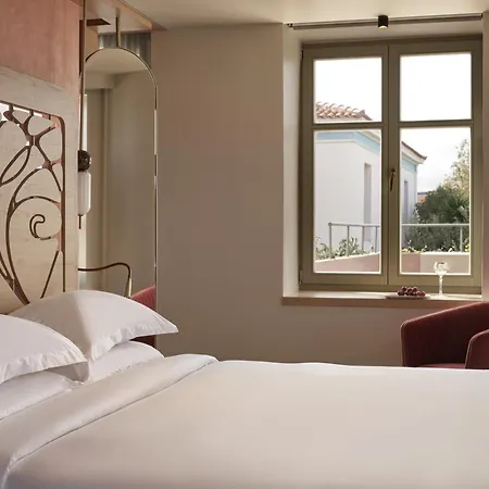 Domus Blanc Boutique Готель 5*