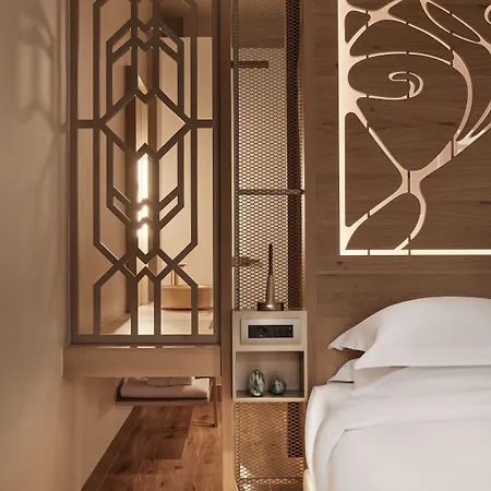 Domus Blanc Boutique Готель 5*