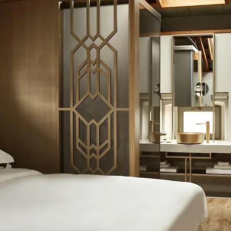 Domus Blanc Boutique Готель