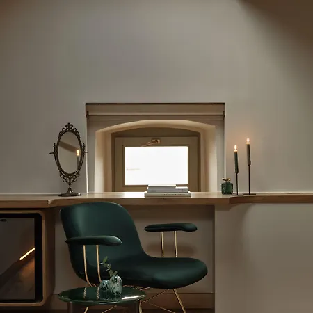 Domus Blanc Boutique Готель