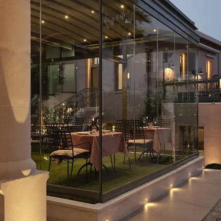 Domus Blanc Boutique Hotel 5*
